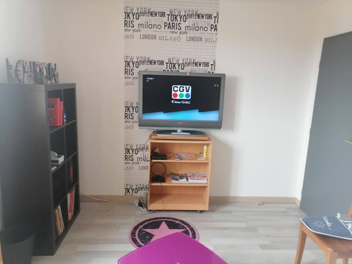 Chambre De L'Oree Du Bois Audeux Exteriör bild